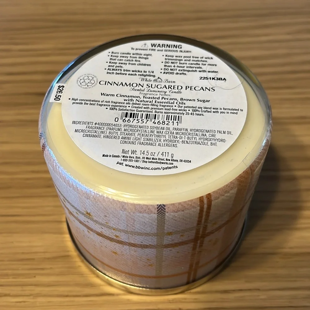 Bath & Body Works 3 Wick Candle. Cinnamon Sugared Pecans.